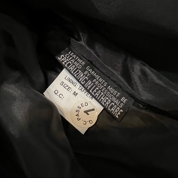 First Classics • Women Leather Motorcycle Jacket - Picture 13 of 13